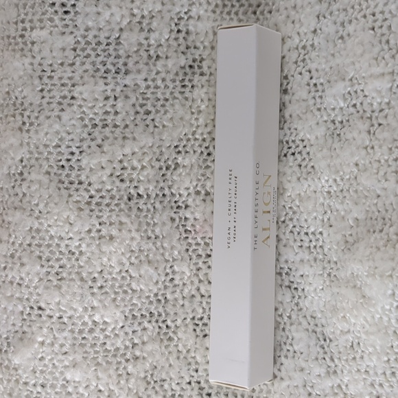 The Lyfestyle Co. Eau de Parfum Travel Spray in Align - Picture 9 of 11